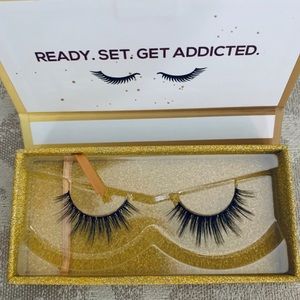 Sale! New Lashaholic lashes
